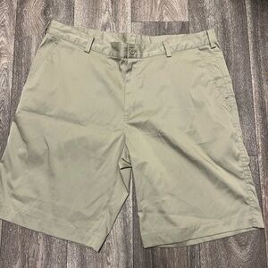Nike Golf Shorts 38